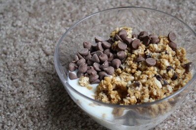 yoghurt granola chocolate pixabay